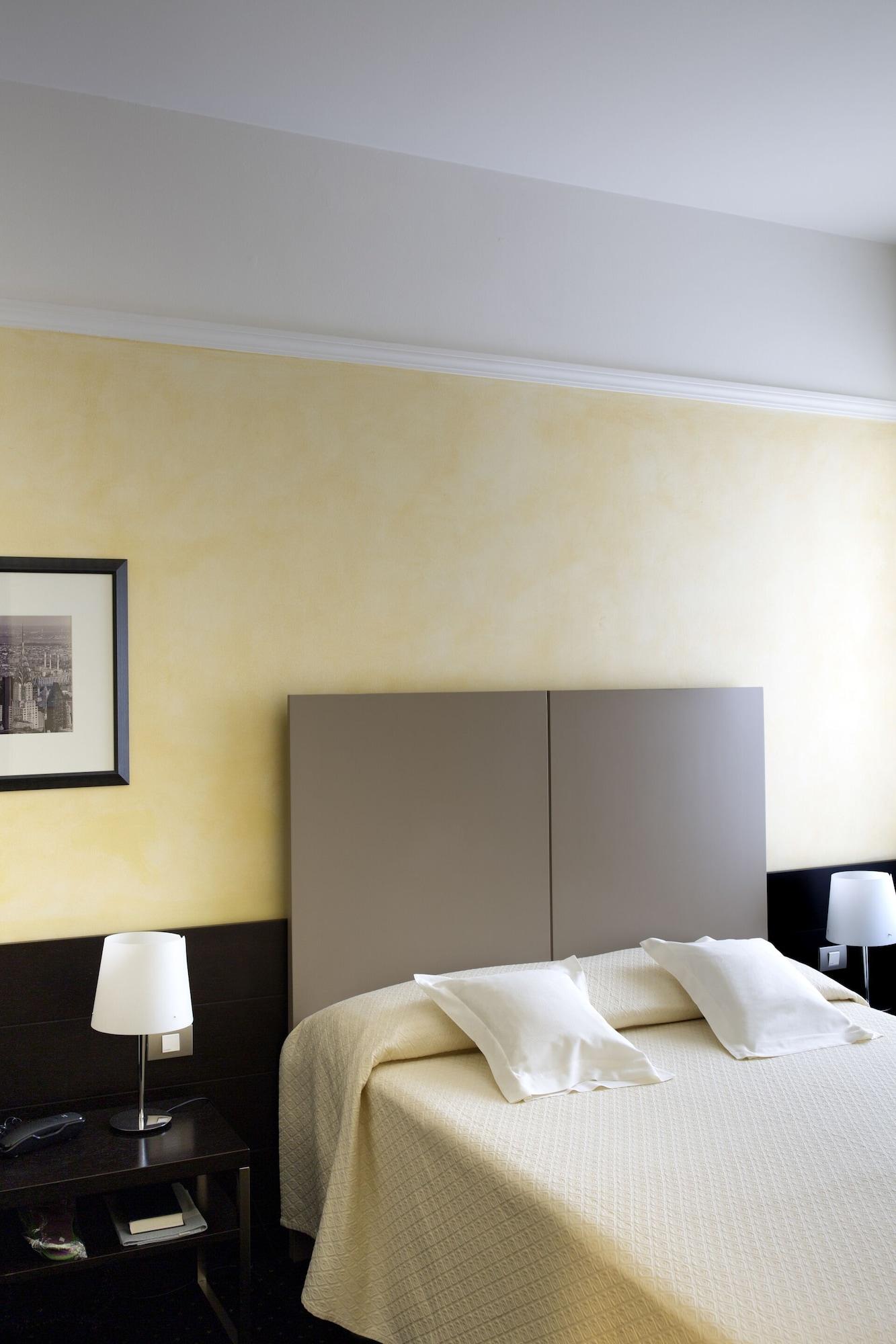Hotel Colombia Milan Exterior photo