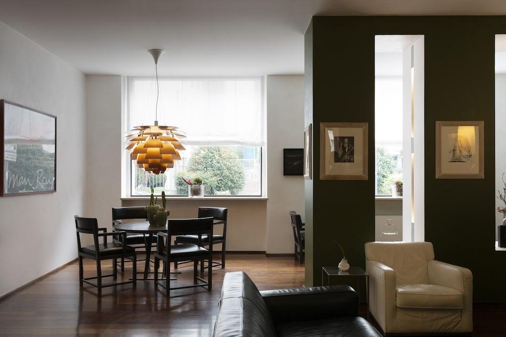 Hotel Colombia Milan Exterior photo
